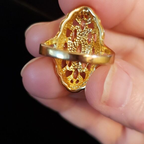 Vintage Gold and Orange Gemstone Ring - Picture 8 of 11